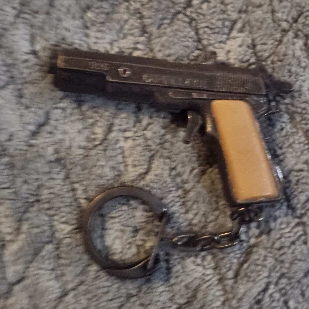 vintage miniature cap gun keychain, Captain Jack